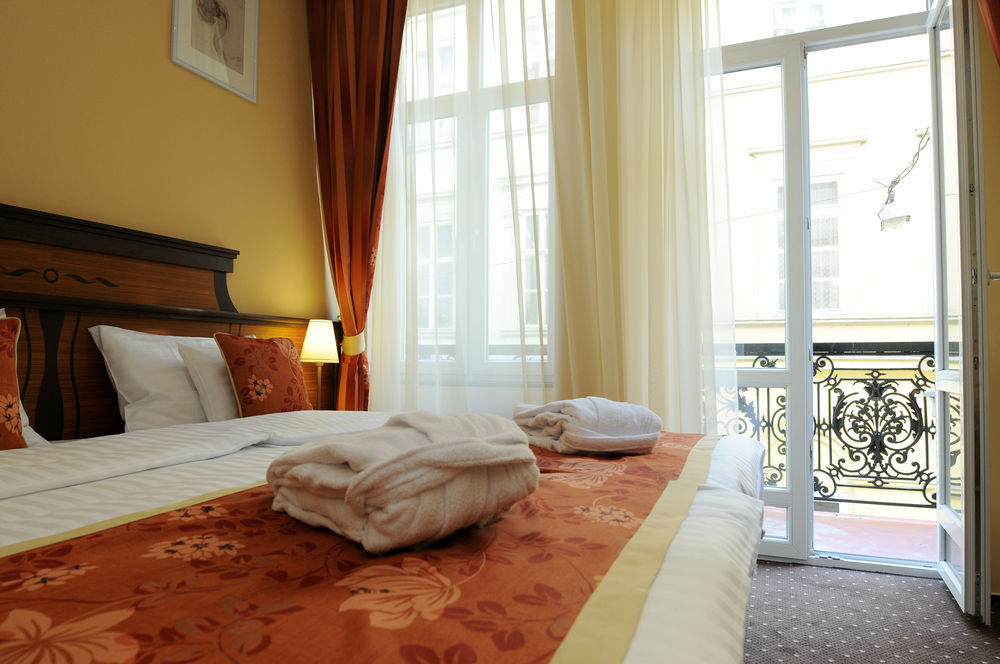 Residence Baron Budapest Bagian luar foto