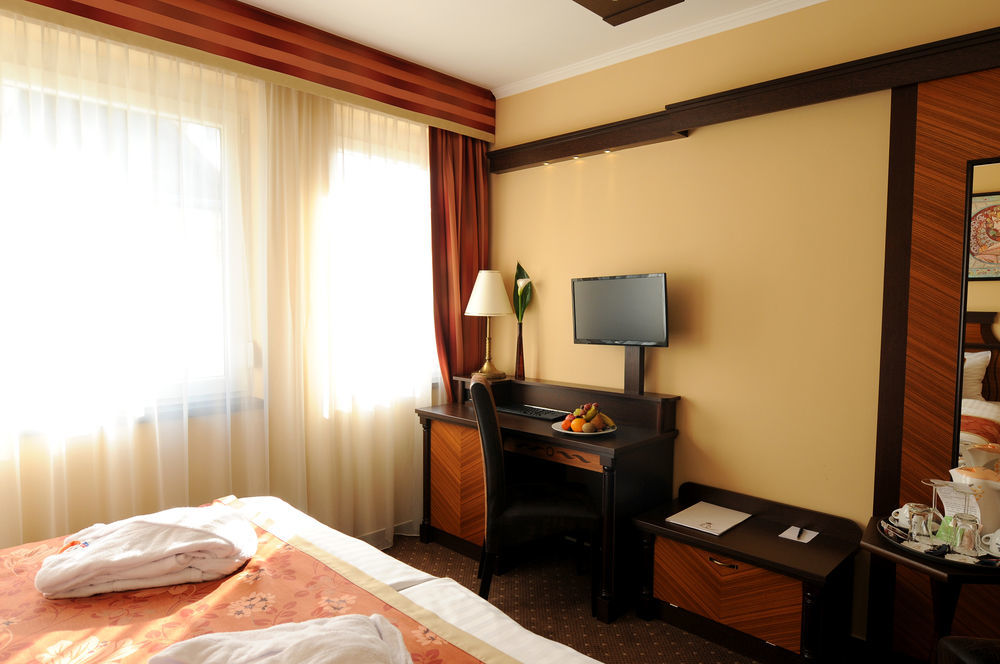 Residence Baron Budapest Bagian luar foto