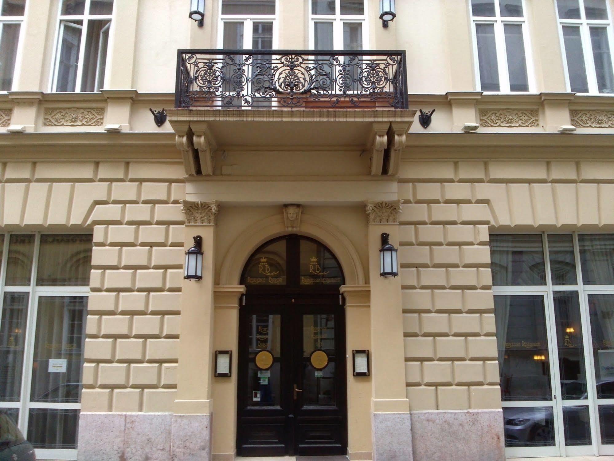Residence Baron Budapest Bagian luar foto