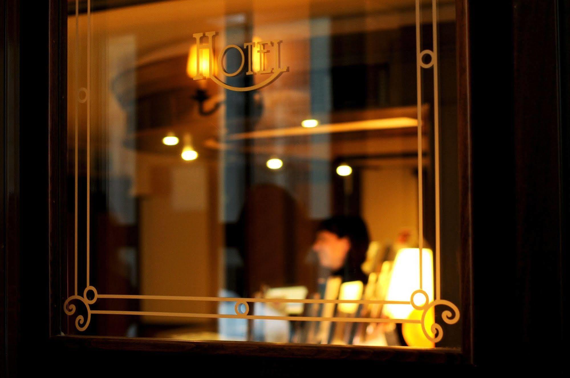 Residence Baron Budapest Bagian luar foto