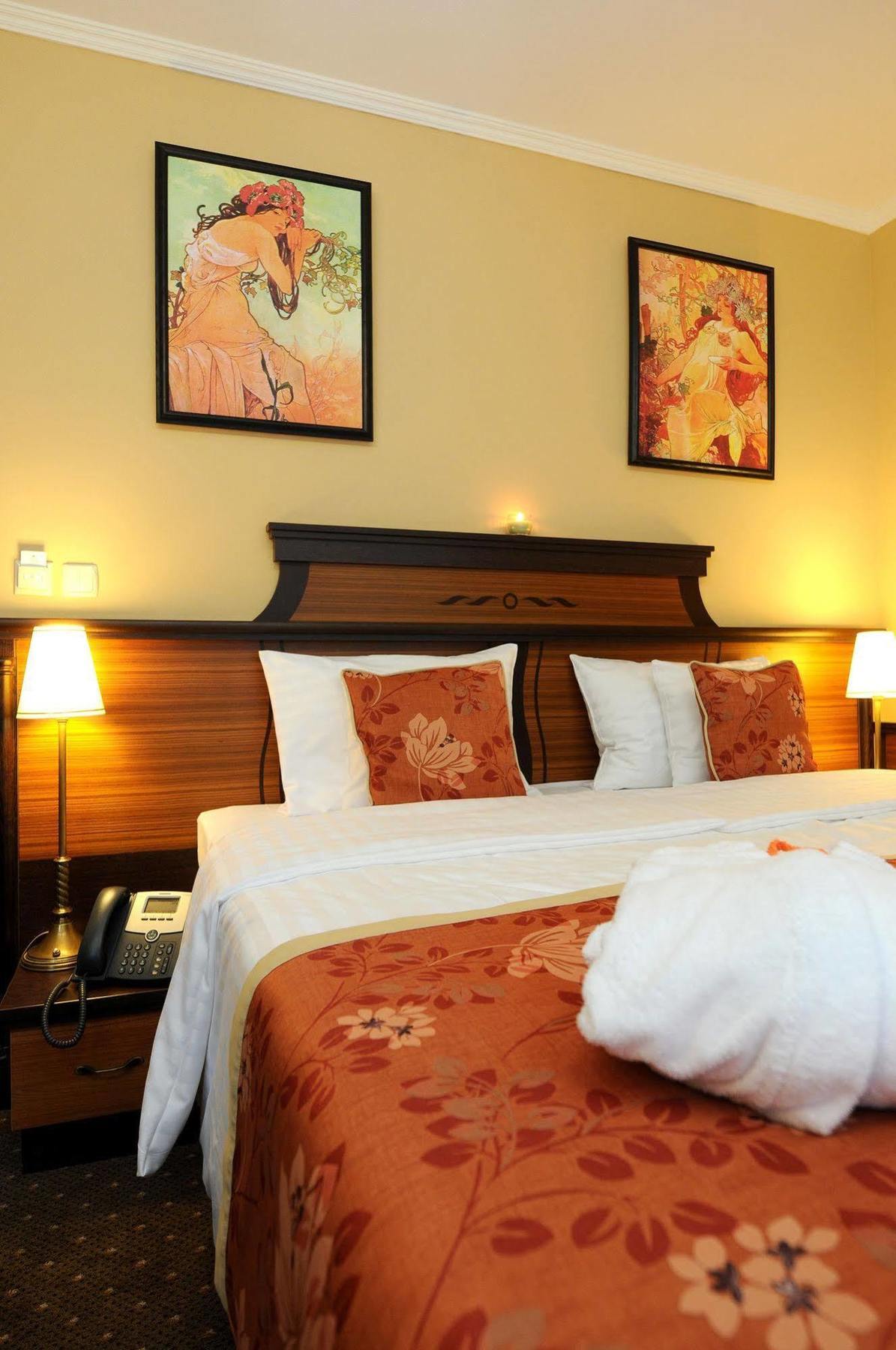 Residence Baron Budapest Bagian luar foto